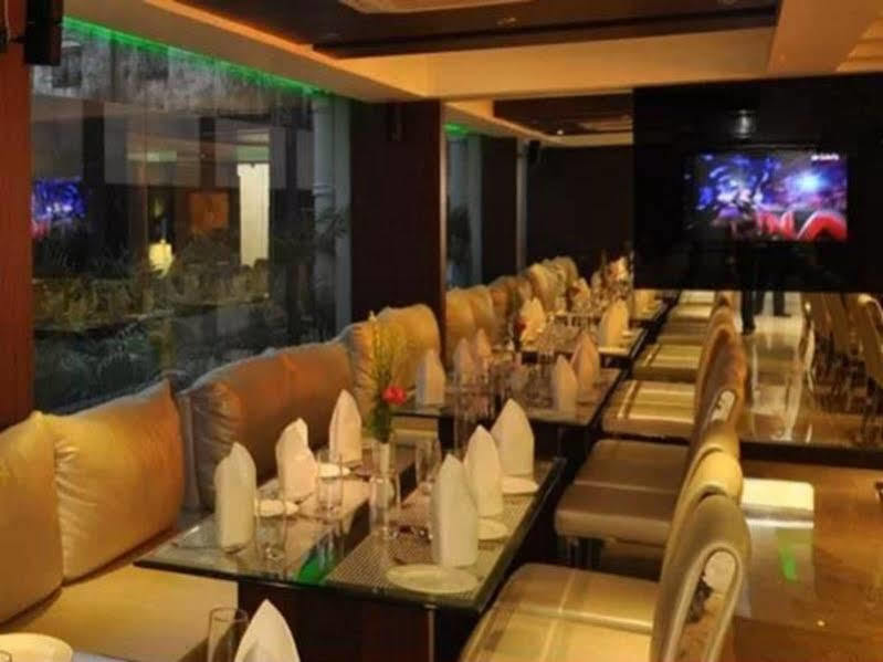Kempton Hotel Kolkata Ngoại thất bức ảnh