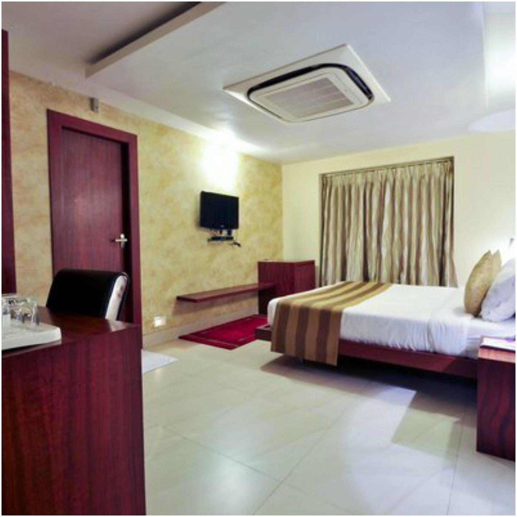 Kempton Hotel Kolkata Ngoại thất bức ảnh